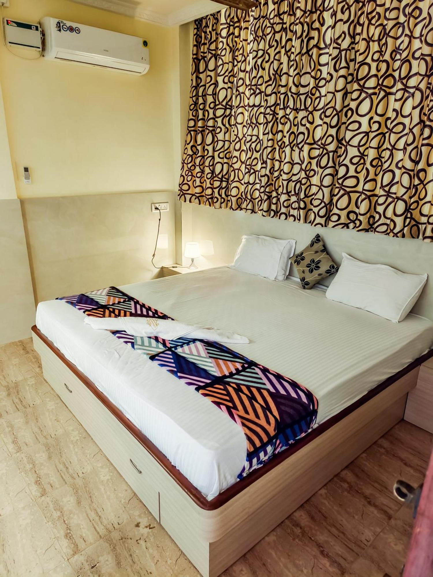 Shradha Luxury Room Калангут Экстерьер фото